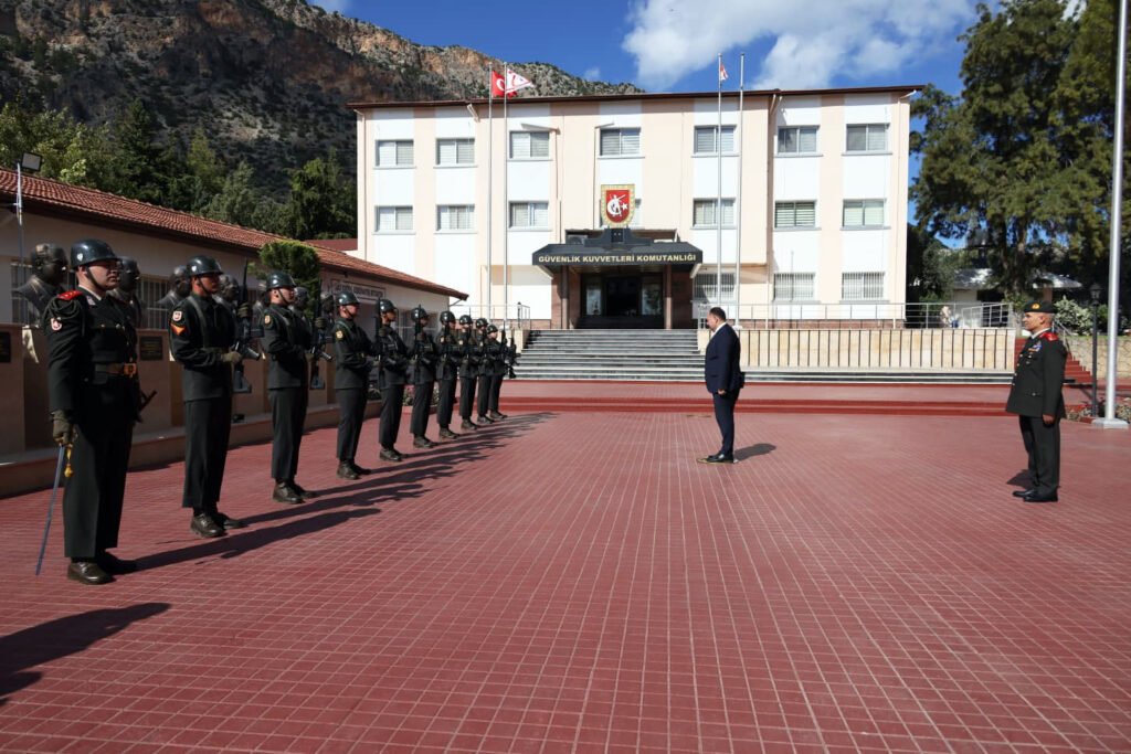 Öztürkler Korgeneral İnaltekin ile Tümgeneral Bilir’i ziyaret etti