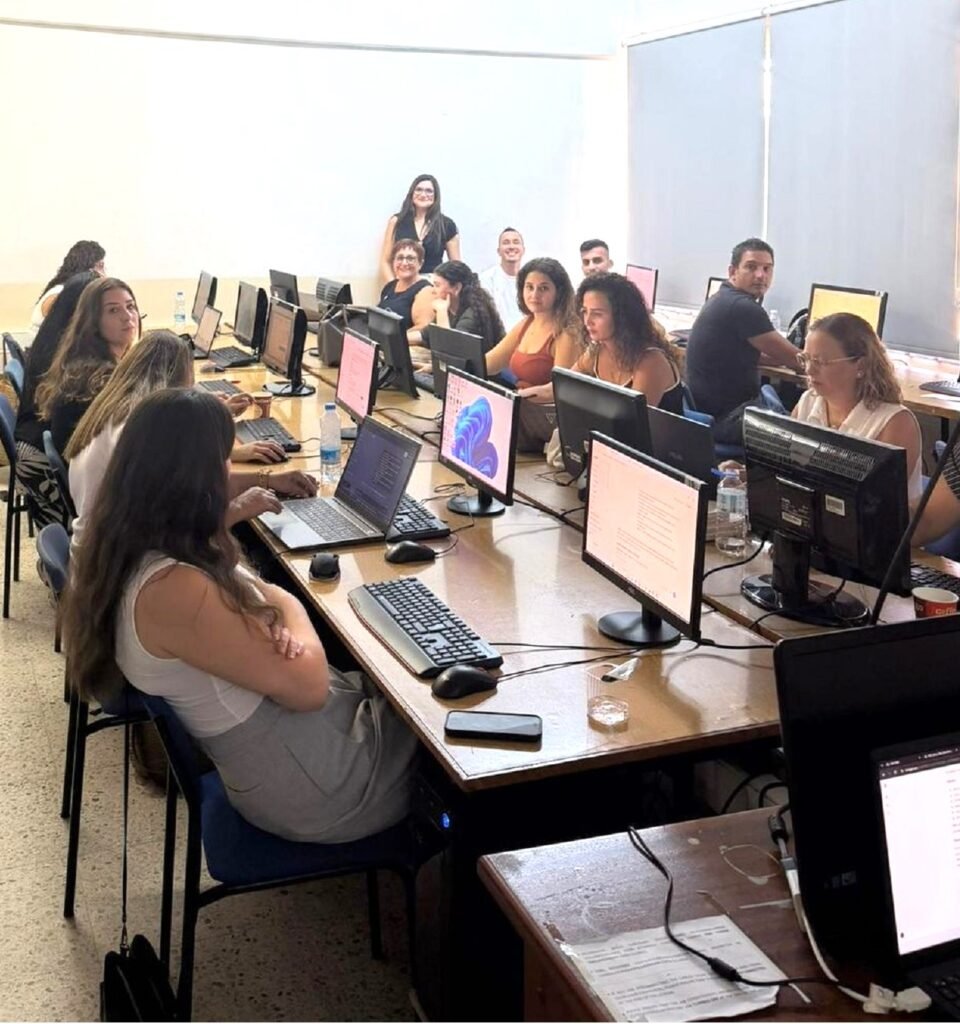 Öğretmenlere yönelik yapay zeka eğitimi başladı Öğretmenlere yönelik yapay zeka eğitimi başladı