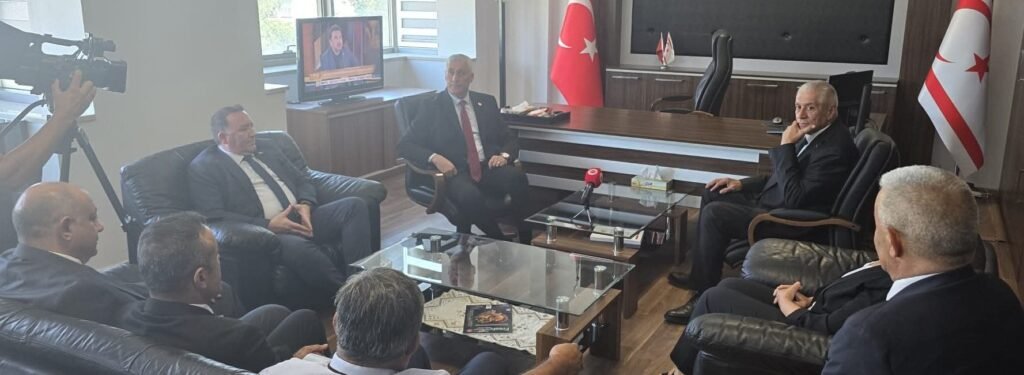 Taçoy: “Bu zor dönemde elimizi taşın altına koyabilecek cesareti gösterebilmek önemlidir” Taçoy: “Bu zor dönemde elimizi taşın altına koyabilecek cesareti gösterebilmek önemlidir”