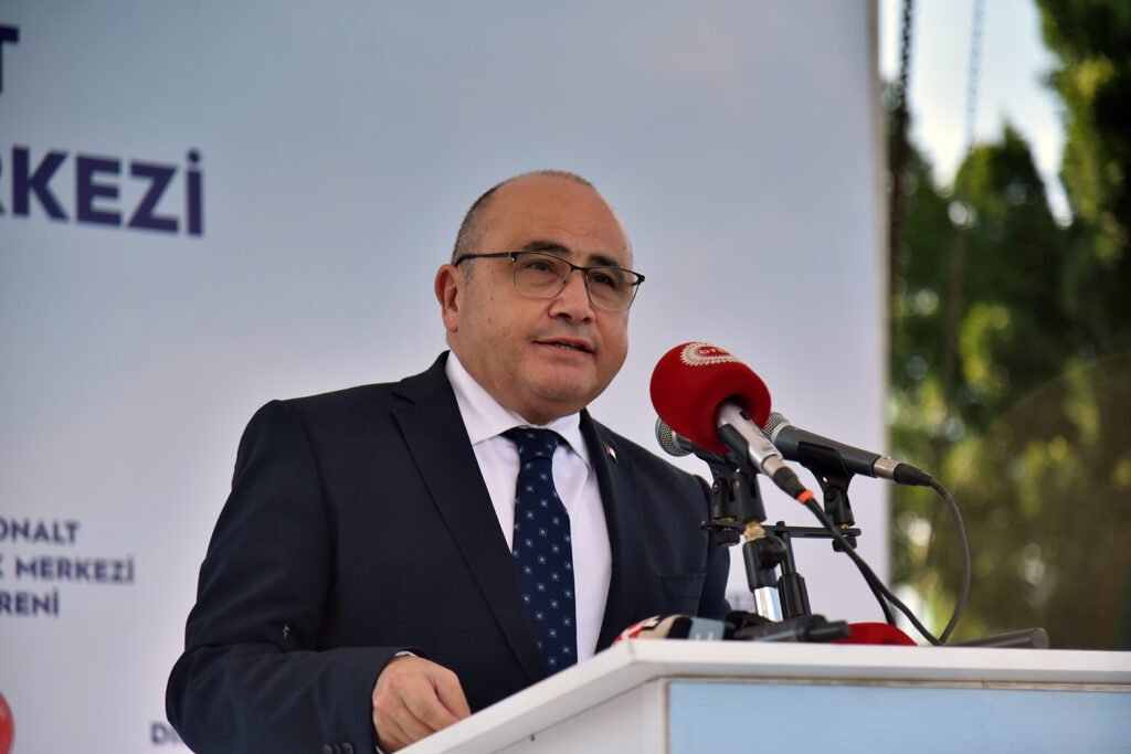 Başçeri: “Türkiye, KKTC’de sağlık sektörüne yaklaşık 1 milyar 485 milyon TL’lik kaynak tahsis etti” Başçeri: "Türkiye, KKTC’de sağlık sektörüne yaklaşık 1 milyar 485 milyon TL'lik kaynak tahsis etti"