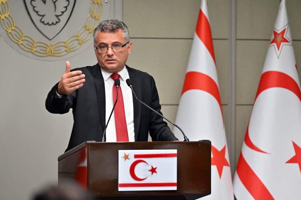 Cumhurbaşkanı Erhürman adaya döndü, yarın 11.00’de açıklama yapacak Cumhurbaşkanı Erhürman adaya döndü, yarın 11.00’de açıklama yapacak