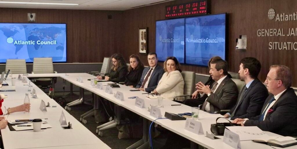 Bakan Ertuğruloğlu Washington’da düşünce kuruluşlarıyla temaslarda bulundu Bakan Ertuğruloğlu Washington’da düşünce kuruluşlarıyla temaslarda bulundu