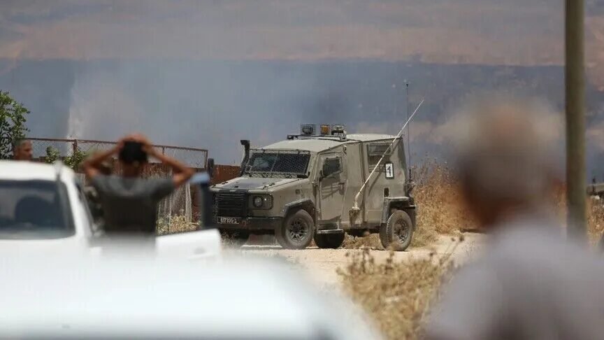 Filistin topraklarını gasbeden İsrailliler, Batı Şeria’nın 4 kentinde 14 saldırı gerçekleştirdi Filistin topraklarını gasbeden İsrailliler, Batı Şeria'nın 4 kentinde 14 saldırı gerçekleştirdi