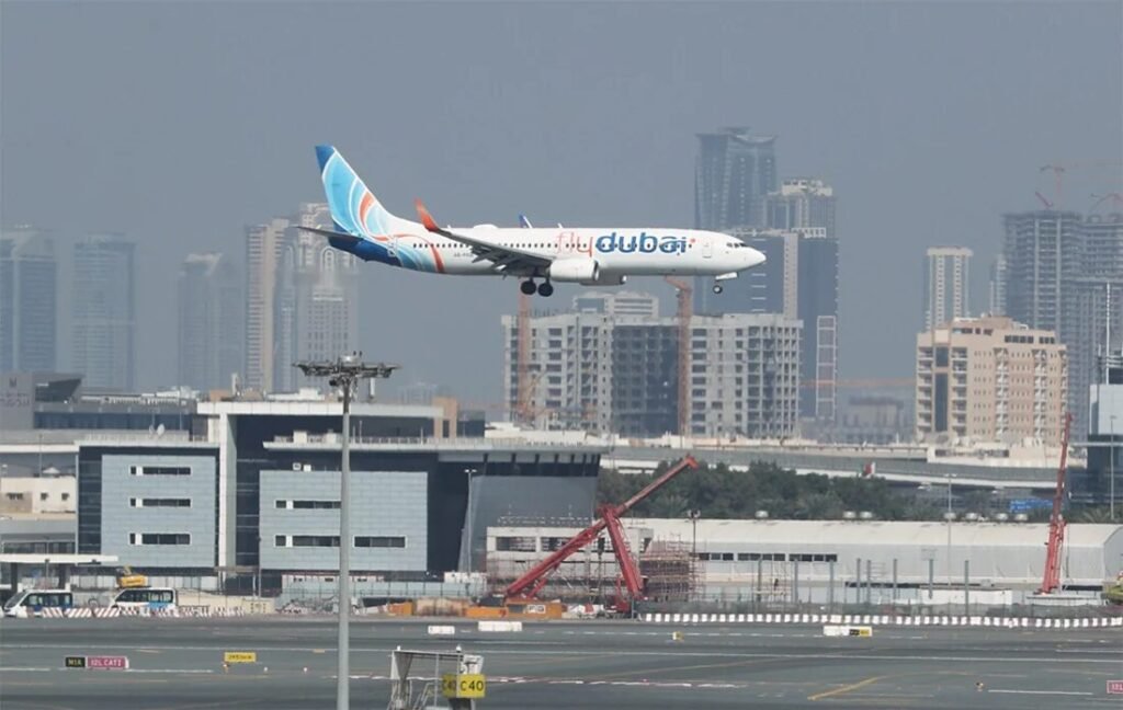 Suudi Arabistan’a inen Flydubai uçağındaki yaralı 2 pilot hastaneye kaldırıldı Suudi Arabistan'a inen Flydubai uçağındaki yaralı 2 pilot hastaneye kaldırıldı