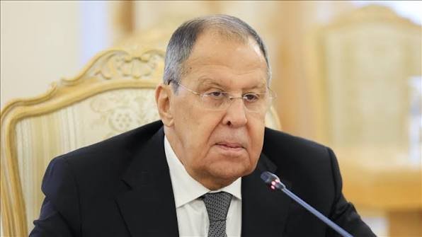 Lavrov: “Avrupalılar bize saldırırlarsa, bu savaş farklı olacak ve çok kısa sürecek” Lavrov: "Avrupalılar bize saldırırlarsa, bu savaş farklı olacak ve çok kısa sürecek"