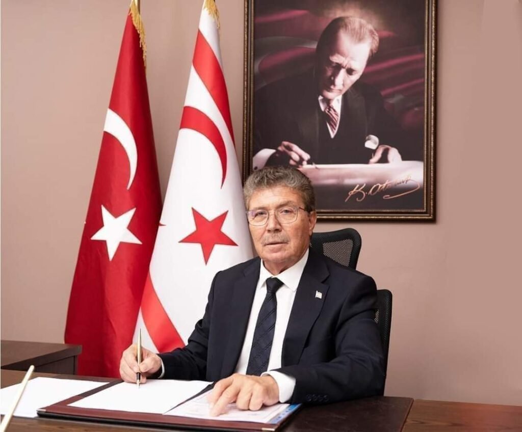 Üstel: “Yeni gemi yarın çalışmaya başlıyor” Üstel: "Yeni gemi yarın çalışmaya başlıyor"