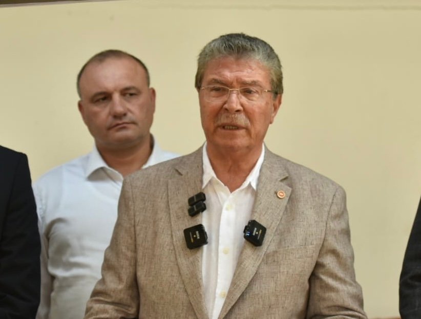 Üstel: “Felakette sağlık çalışanlarımız insan üstü bir gayret ortaya koydu” Üstel: “Felakette sağlık çalışanlarımız insan üstü bir gayret ortaya koydu”