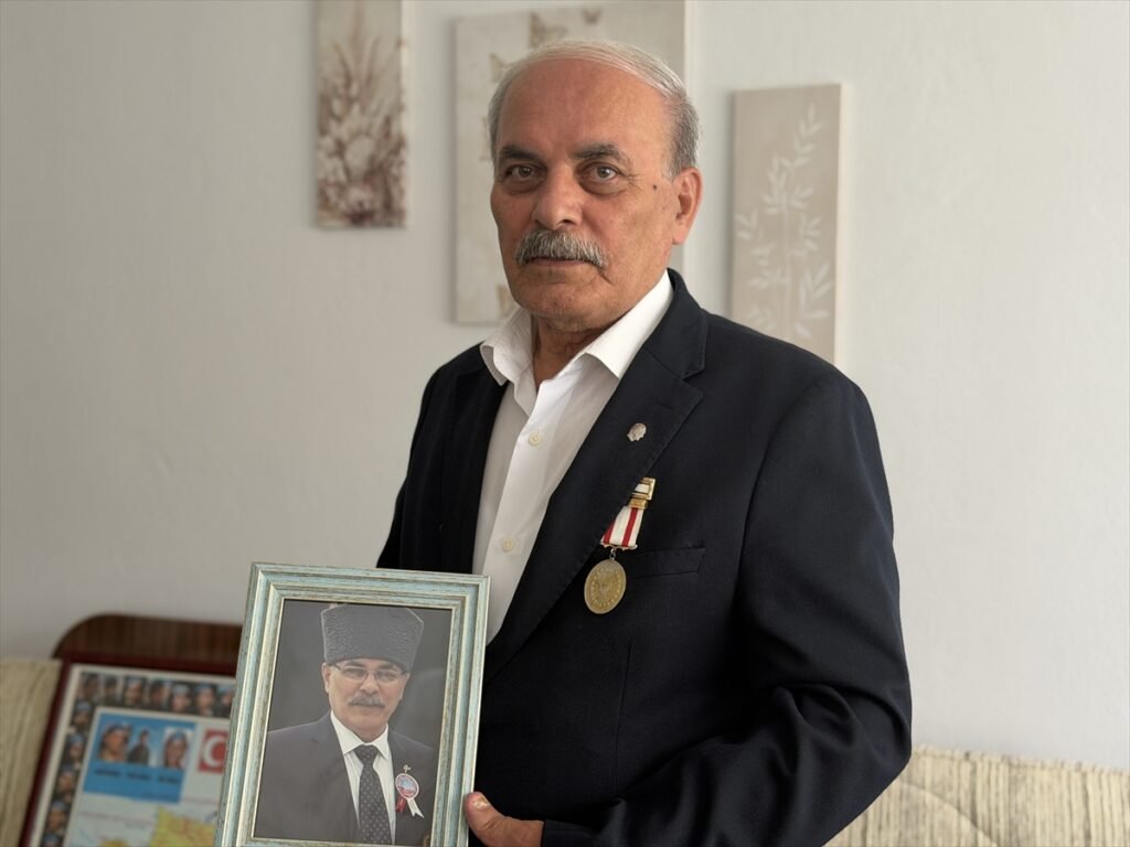 Kıbrıs gazisi Demir, toplu mezar açılışında gördüklerini anlattı Kıbrıs gazisi Demir, toplu mezar açılışında gördüklerini anlattı
