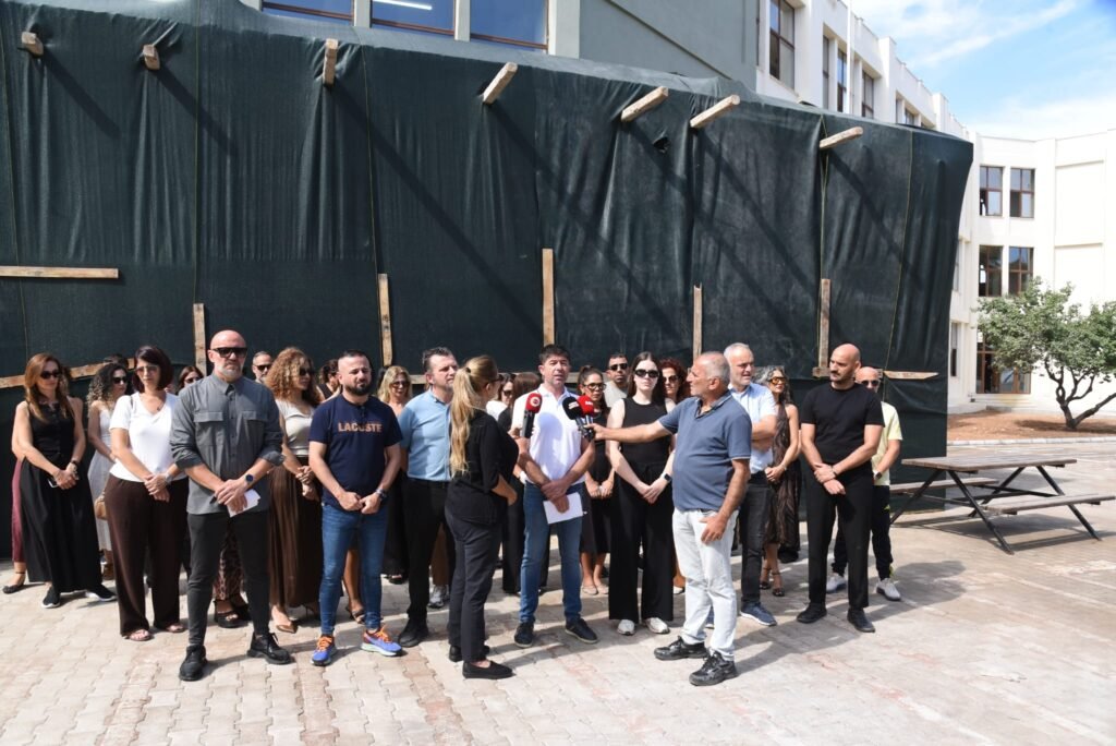 KTOEÖS, Namık Kemal Lisesi’nde basın açıklaması yaptı KTOEÖS, Namık Kemal Lisesi’nde basın açıklaması yaptı