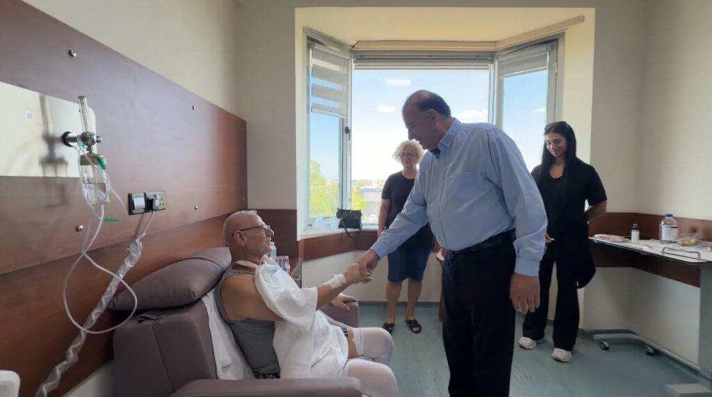 Gazimağusa Hastanesi’nde ilk kalp by-pass ameliyatı başarıyla gerçekleştirildi Gazimağusa Hastanesi’nde ilk kalp by-pass ameliyatı başarıyla gerçekleştirildi