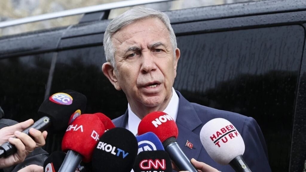 Mansur Yavaş CHP’den istifa etti: “Siyasi yoluma bağımsız olarak devam edeceğim” Mansur Yavaş CHP'den istifa etti: “Siyasi yoluma bağımsız olarak devam edeceğim"