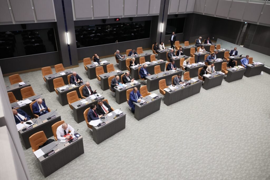 Güvenlik Kamu Görevlilerine ilişkin yasa tasarıları Komiteye geri çekildi Güvenlik Kamu Görevlilerine ilişkin yasa tasarıları Komiteye geri çekildi