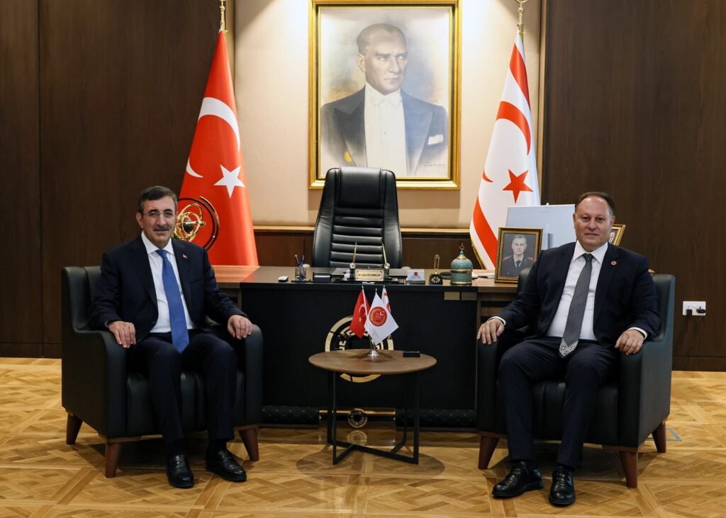 Öztürkler, Yılmaz ile görüştü Öztürkler, Yılmaz ile görüştü