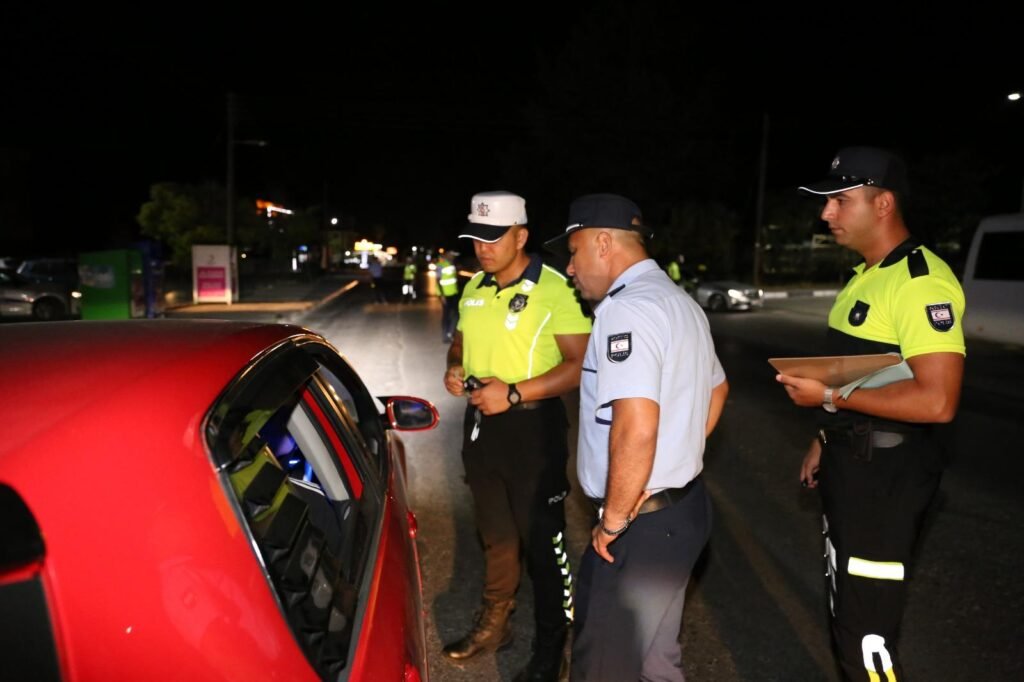 Trafikte bin 362 sürücüye yasal işlem… İlk sıradaki trafik suçu sürat Trafikte bin 362 sürücüye yasal işlem... İlk sıradaki trafik suçu sürat