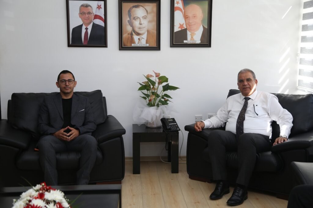 Bakan Sucuoğlu, TEL-SEN Yönetim Kurulu’nu kabul etti Bakan Sucuoğlu, TEL-SEN Yönetim Kurulu’nu kabul etti
