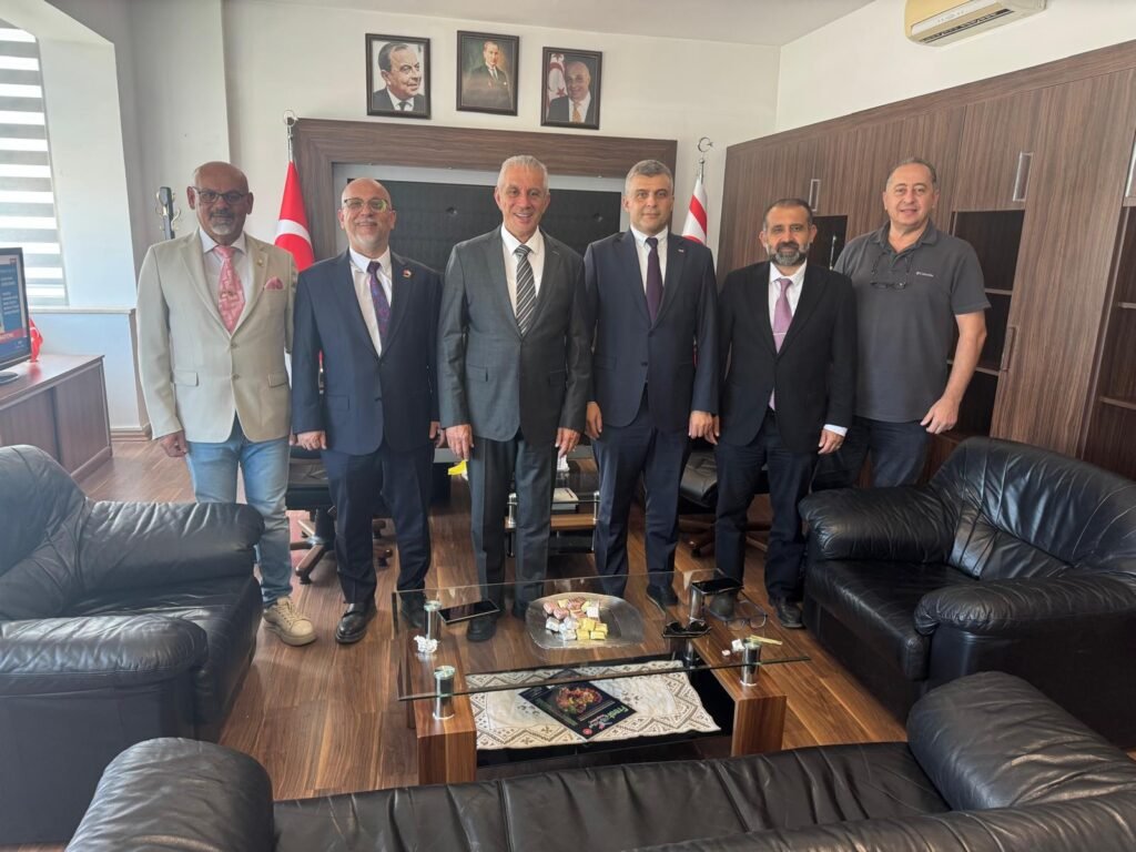 Taçoy, İş İnsanları Derneği ile görüştü Taçoy, İş İnsanları Derneği ile görüştü