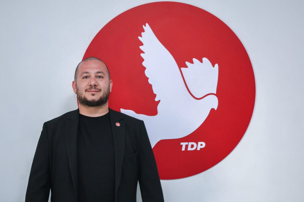 Ekinci: “Bu düzen eskiden cebimize dokunurdu, artık canımıza mal oluyor” Ekinci: “Bu düzen eskiden cebimize dokunurdu, artık canımıza mal oluyor”