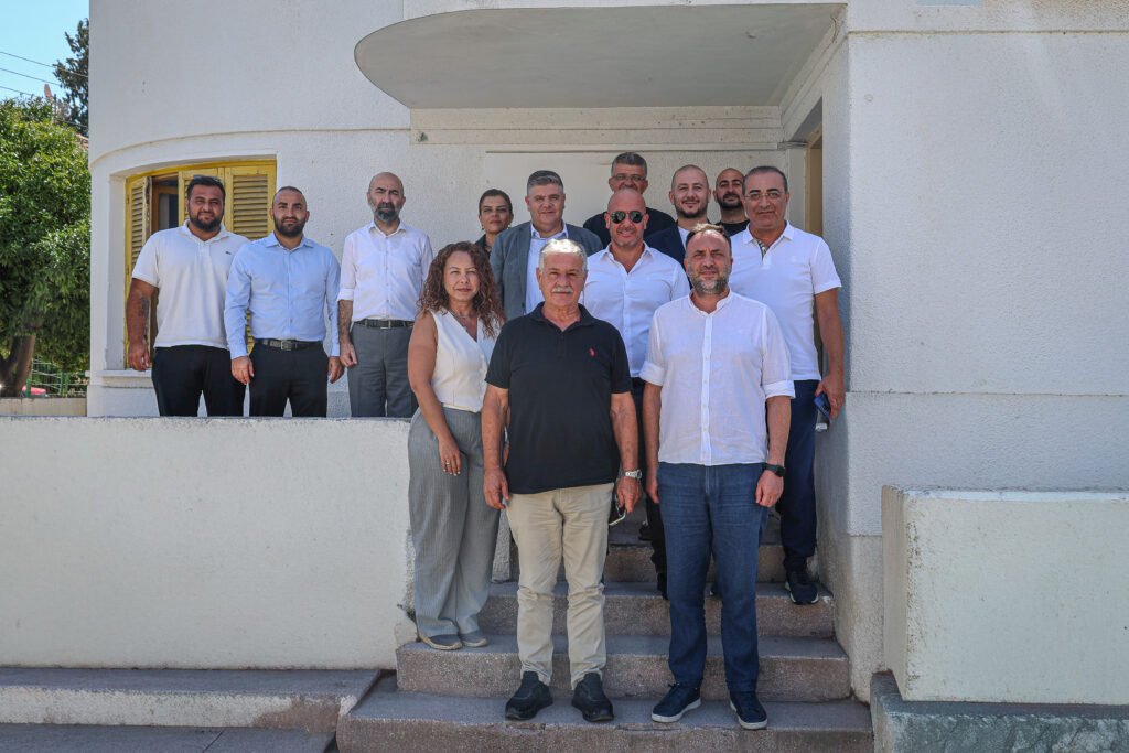 Müteahhitler Birliği, TDP’yi ziyaret etti Müteahhitler Birliği, TDP’yi ziyaret etti