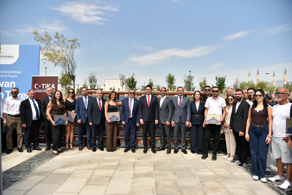 “KKTC Arıcılığının Geliştirilmesi Kırsal Kalkınma Projesi-Kovan Dağıtım Töreni” yapıldı… 170 üreticiye bin modern arı ko