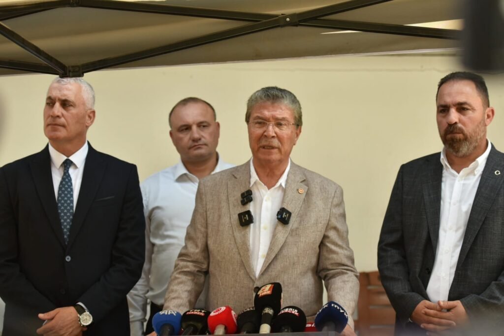 Başbakan Üstel: “Bir kişinin daha naaşına ulaşıldı”