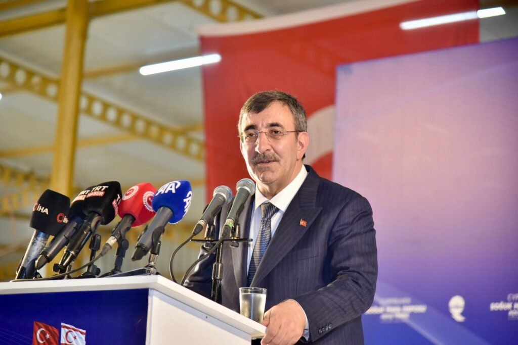 Yılmaz: “Üreticiler için kredi ve yeni destek programları üzerinde çalışıyoruz” Yılmaz: "Üreticiler için kredi ve yeni destek programları üzerinde çalışıyoruz"