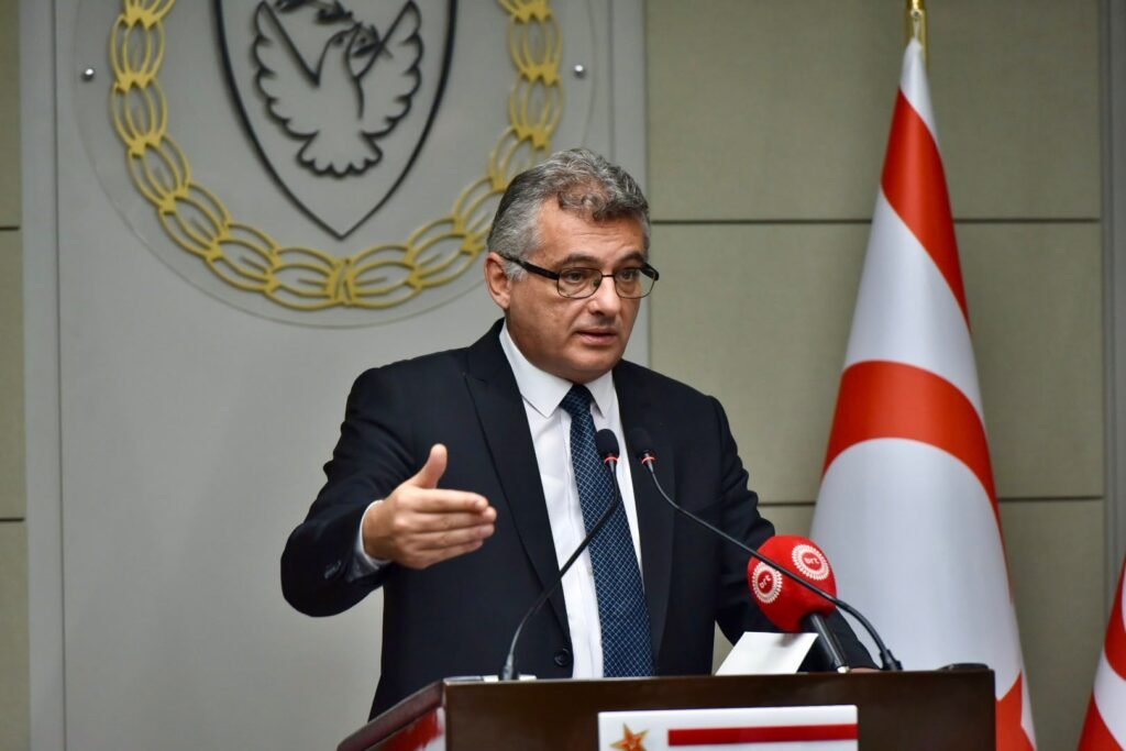 Erhürman: “Rum liderle haftalık görüşmelere devam edebiliriz. Ama önemli olan sıklık değil odaklanmak” Erhürman: “Rum liderle haftalık görüşmelere devam edebiliriz. Ama önemli olan sıklık değil odaklanmak”