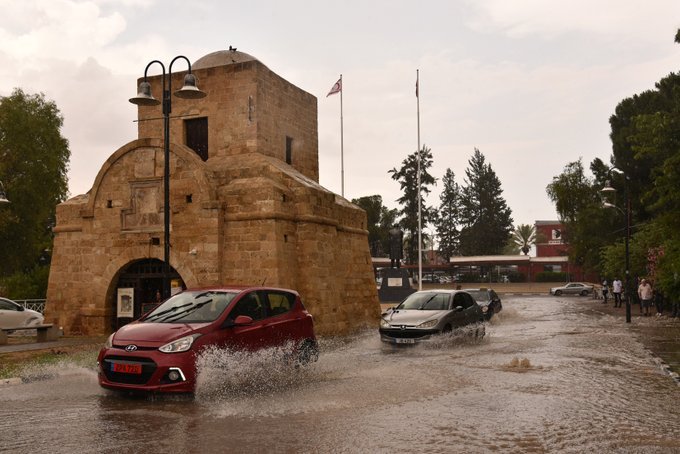 Meteoroloji, bugün saat 12.00’den 17.00’ye kadar kuvvetli yağış uyarısı yaptı Meteoroloji, bugün saat 12.00’den 17.00’ye kadar kuvvetli yağış uyarısı yaptı