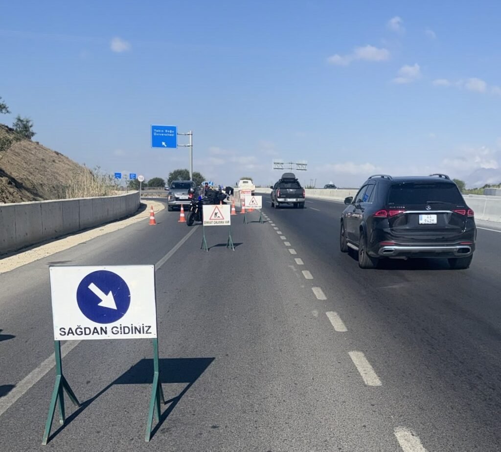 Lefkoşa Kuzey Çevre Yolu’nun bir bölümü trafiğe kapatıldı Lefkoşa Kuzey Çevre Yolu'nun bir bölümü trafiğe kapatıldı