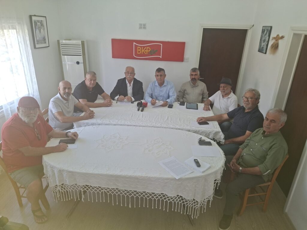 Kıbrıs Barış ve Dayanışma Hareketi’nden seçimleri boykot kararı Kıbrıs Barış ve Dayanışma Hareketi'nden seçimleri boykot kararı