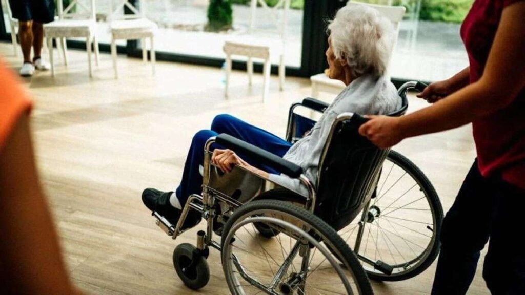 Almanya’da yaşlılar yurdundaki bıçaklı saldırıda 1 kişi öldü, 2 kişi ağır yaralandı Almanya'da yaşlılar yurdundaki bıçaklı saldırıda 1 kişi öldü, 2 kişi ağır yaralandı