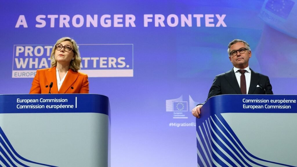 AB, Frontex’in yetkilerinin blok sınırlarının ötesine genişletilmesini önerdi AB, Frontex'in yetkilerinin blok sınırlarının ötesine genişletilmesini önerdi