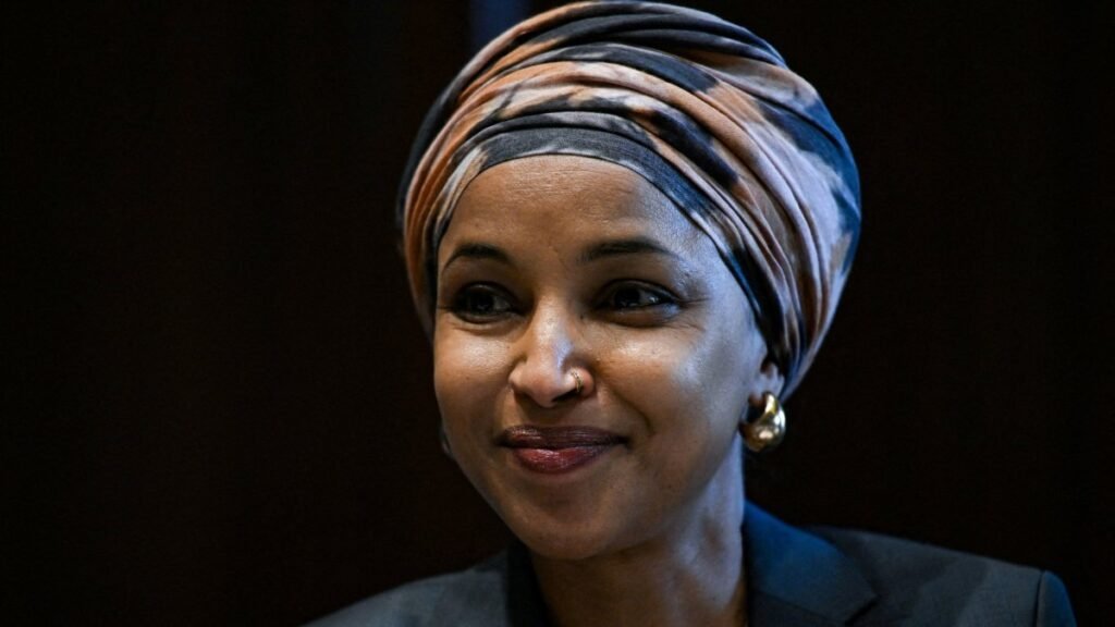 ABD federal ajanları Temsilci Ilhan Omar’ın evini aradı ABD federal ajanları Temsilci Ilhan Omar'ın evini aradı