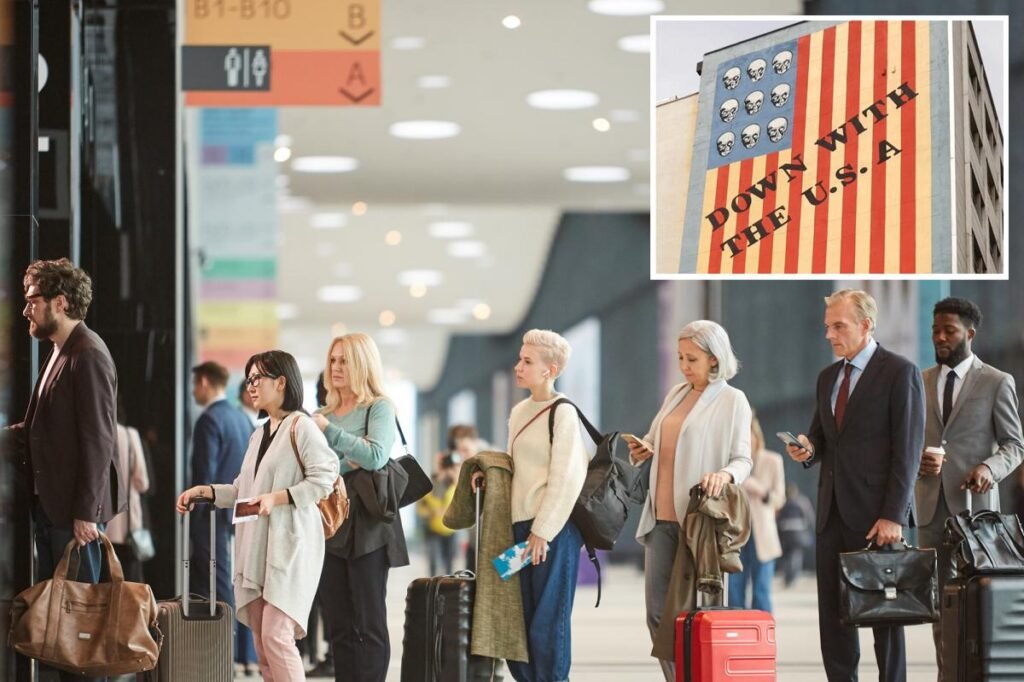 Amerikalılar, 13 ülkeye seyahatlerini yeniden değerlendirmeleri için uyarıldı
