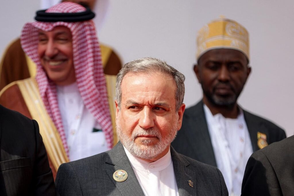 Araghchi, OIC'de İran'ın ABD ile 'güvenilir garantilerle' görüşmeye hazır olduğunu söyledi