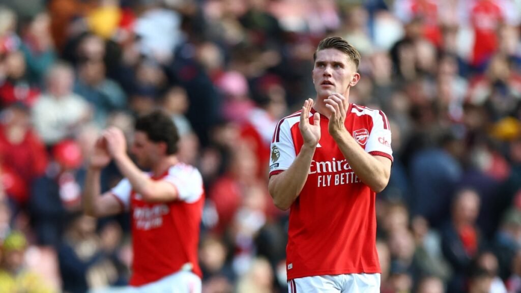 Arsenal, Leeds'i yenerek Man City ile PL zirvesinde eşitlendi