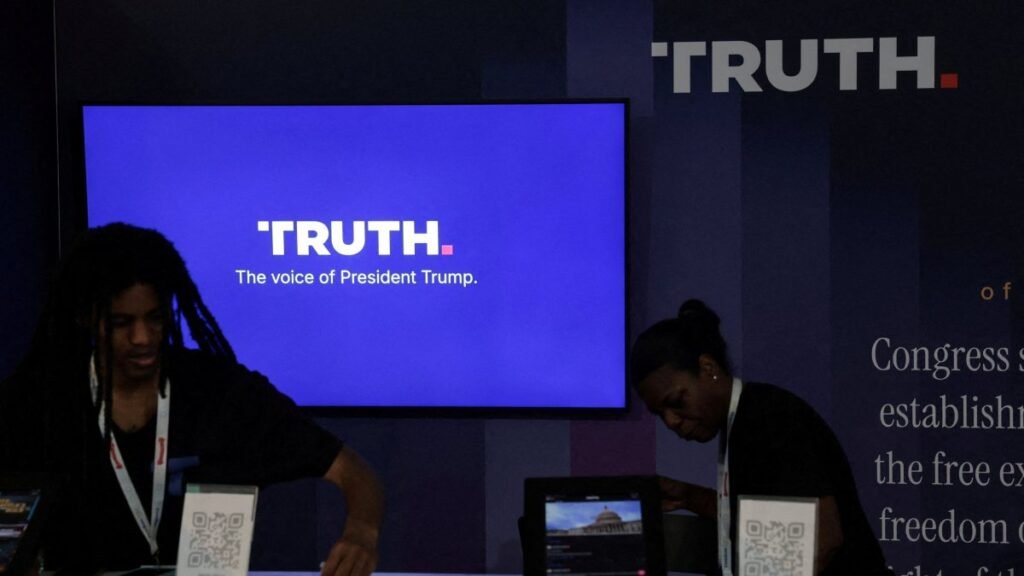Bloomberg ve 2 firma, Truth Social’a hızlı erişim için anlaştı Bloomberg ve 2 firma, Truth Social'a hızlı erişim için anlaştı