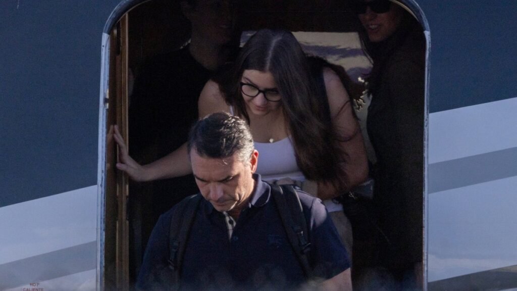 Bolsonaro’nun kendini sürgüne göndermesi, ChatGPT hatası siyasi hırslarını gölgeliyor Bolsonaro'nun kendini sürgüne göndermesi, ChatGPT hatası siyasi hırslarını gölgeliyor
