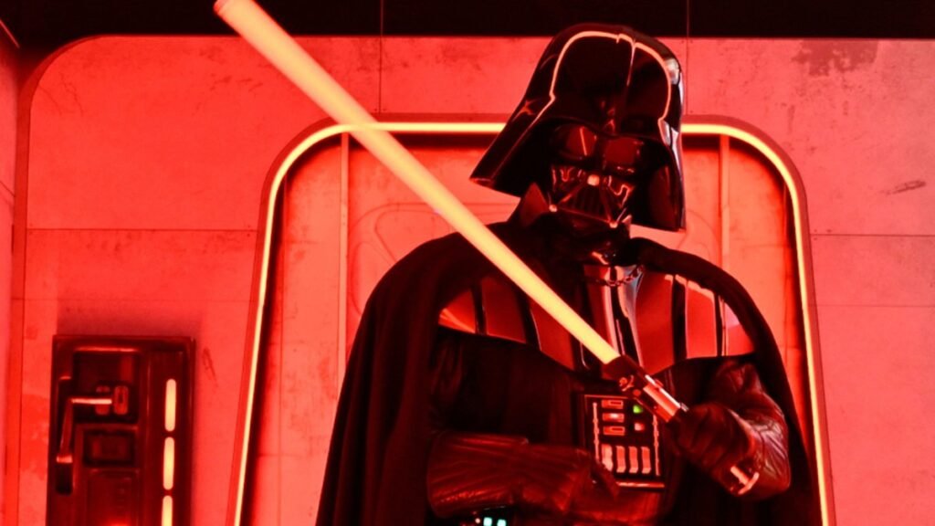 Darth Vader’ın ışın kılıcı Star Wars müzayedesinde 1 milyon $ getirebilir Darth Vader'ın ışın kılıcı Star Wars müzayedesinde 1 milyon $ getirebilir