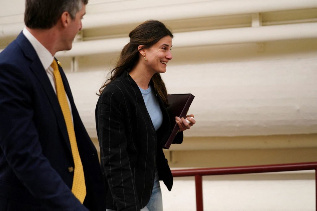 Demokrat Marie Gluesenkamp Perez, muhafazakâr Pasifik Kuzeybatı bölgesinde kalmaya çalışıyor Demokrat Marie Gluesenkamp Perez, muhafazakâr Pasifik Kuzeybatı bölgesinde kalmaya çalışıyor