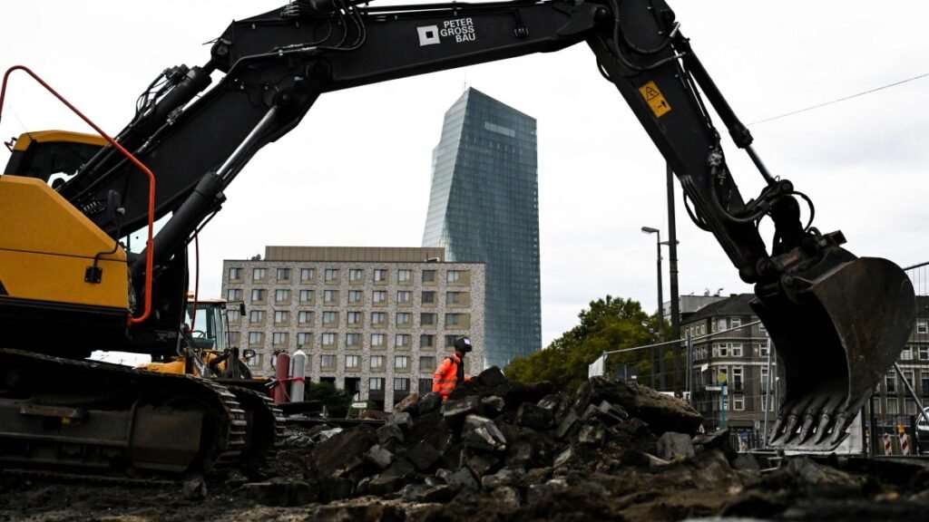 Euro Bölgesi büyümesi beklentileri aştı, fakat riskler devam ediyor