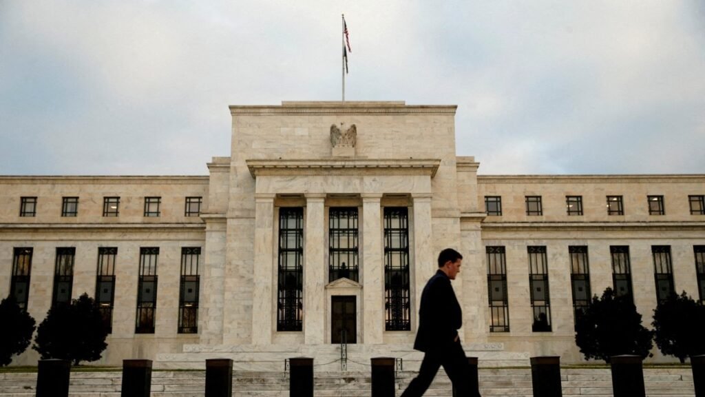 Fed yetkililerinin çoğu yıl sonuna kadar bir faiz artışı öngörüyor