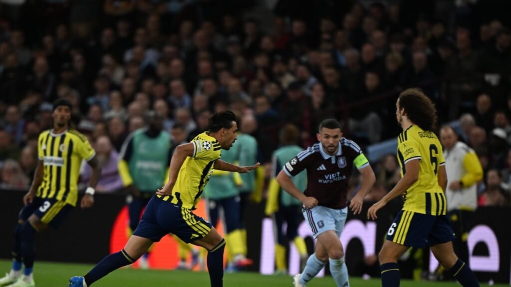 Fenerbahçe, Şampiyonlar Ligi’nde Aston Villa’ya 6-0 yenildi Fenerbahçe, Şampiyonlar Ligi'nde Aston Villa'ya 6-0 yenildi