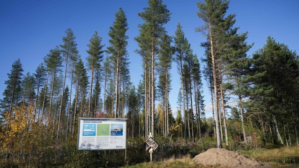 Finland’daki kasaba, Google’ın veri merkezlerine milyarlar yatırmasıyla değişime hazırlanıyor Finland'daki kasaba, Google'ın veri merkezlerine milyarlar yatırmasıyla değişime hazırlanıyor