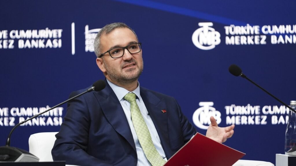 Fon çıkışlarına rağmen Türk lira tercihi güçlü: TCMB Fon çıkışlarına rağmen Türk lira tercihi güçlü: TCMB