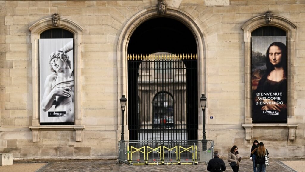 Fransa, yeni protestolar için polisi sevk ederken Paris müzeleri kapandı Fransa, yeni protestolar için polisi sevk ederken Paris müzeleri kapandı