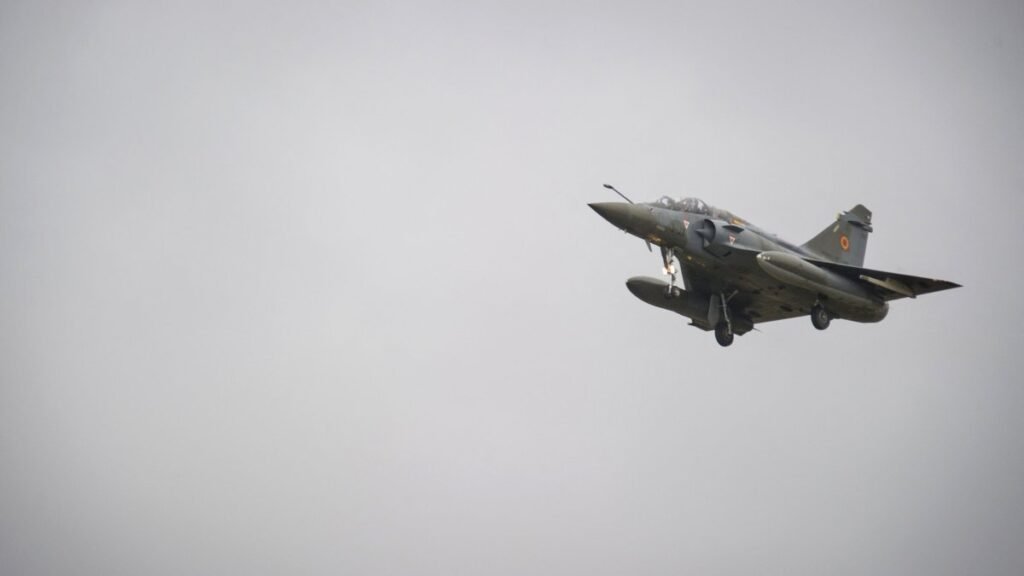 Fransız Mirage 2000D jet kazası: 1 ölü, 1 kayıp