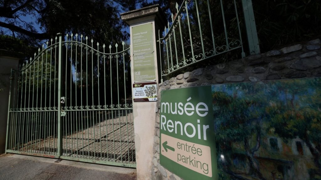 Fransız soruşturmada çalınan Renoir’lar ve yeni sanat soygunu ortaya çıktı Fransız soruşturmada çalınan Renoir'lar ve yeni sanat soygunu ortaya çıktı