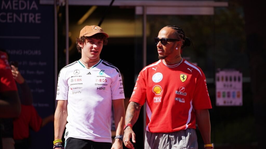 Hamilton’dan yükselen F1 yıldızı Antonelli’ye ‘yavaşla’ tavsiyesi Hamilton'dan yükselen F1 yıldızı Antonelli'ye 'yavaşla' tavsiyesi