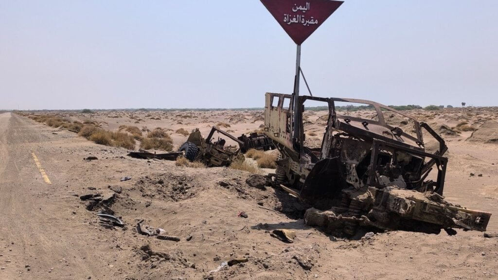 Husi balistik füze saldırısında en az 53 Yemen hükümeti askeri öldürüldü Husi balistik füze saldırısında en az 53 Yemen hükümeti askeri öldürüldü