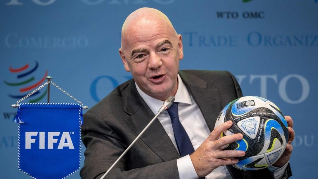 Infantino'nun özrü, FIFA'nın yatırım planına karşı tepkileri dindirmedi